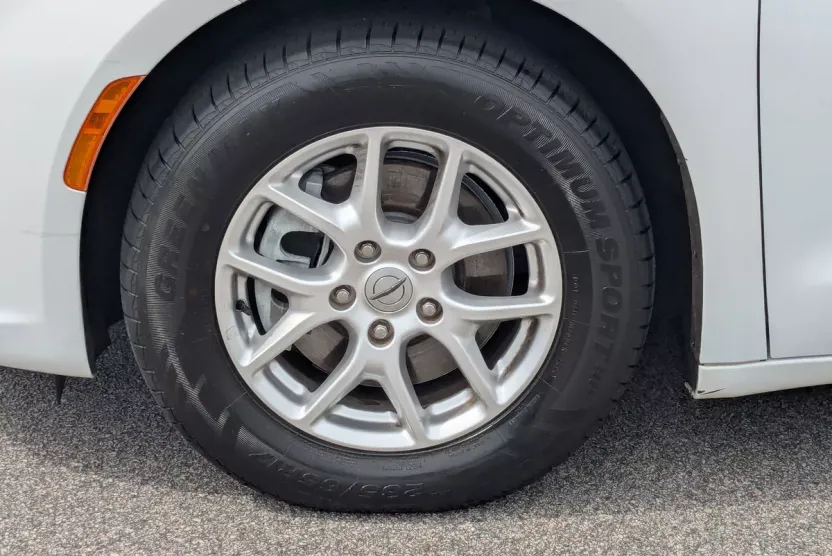 2021 Chrysler Pacifica Touring L photo 1