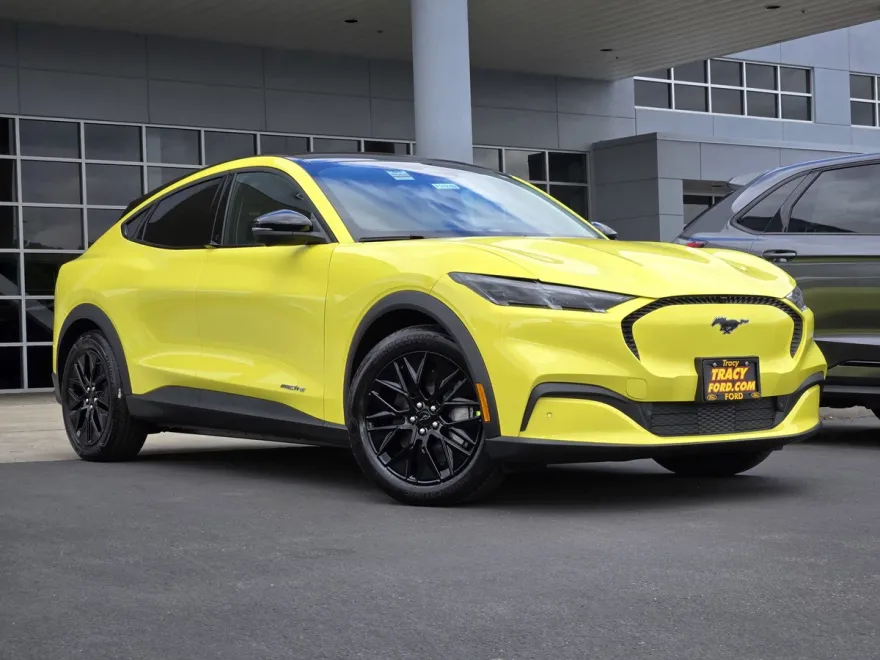 2025 Ford Mustang Mach-E Select photo 1