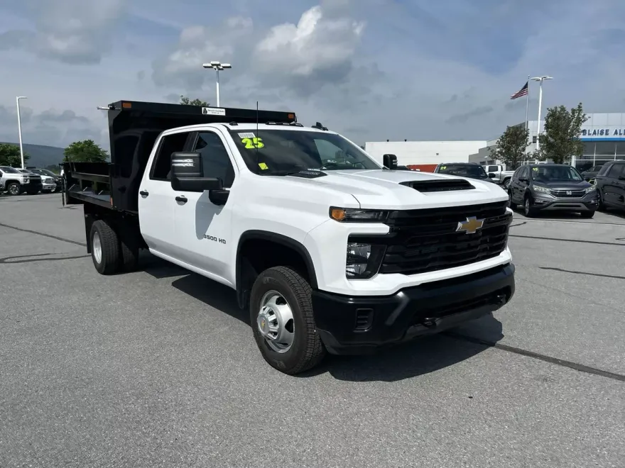 2025 Chevrolet Silverado 3500HD Work Truck photo 1