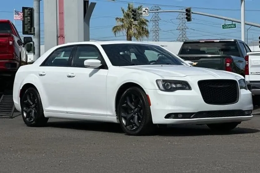 2021 Chrysler 300 LX photo 1
