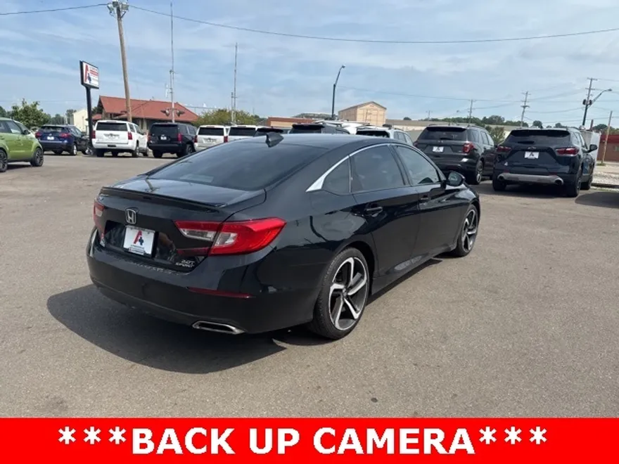 2018 Honda Accord Sport 2.0T photo 1