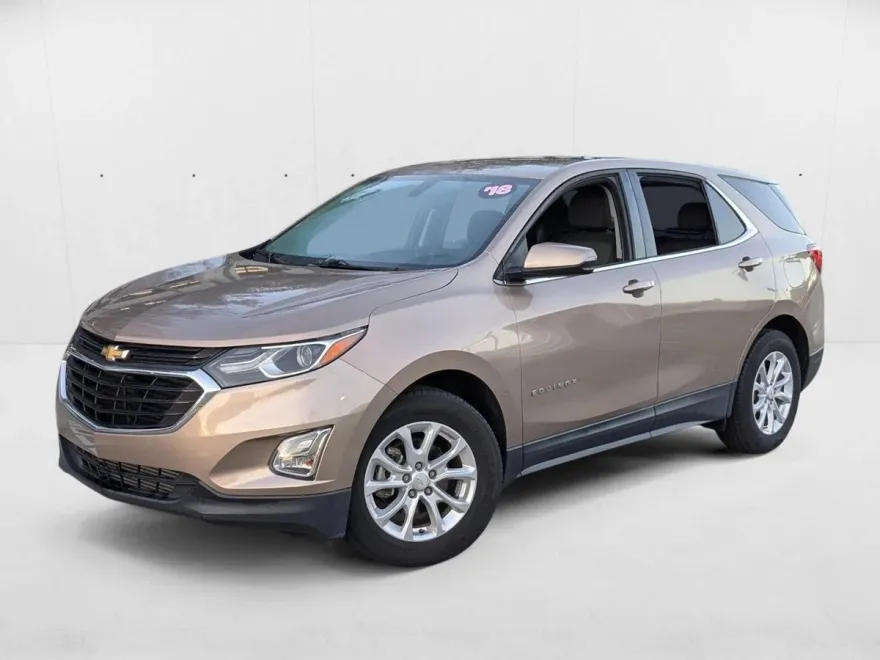 2018 Chevrolet Equinox LT photo 1