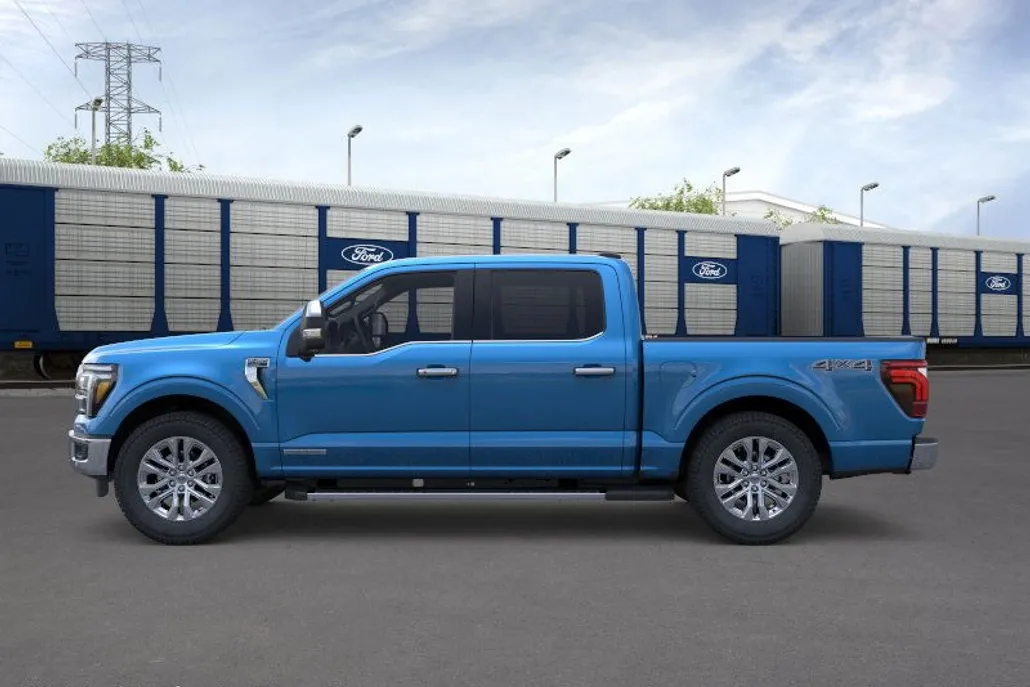 2025 Ford F-150 Lariat photo 1
