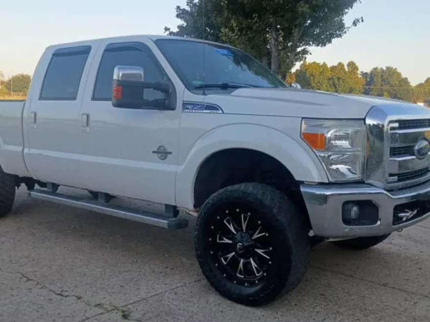 2014 Ford F-350 Lariat photo 1