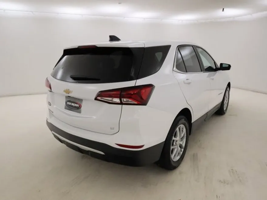 2022 Chevrolet Equinox LT photo 1