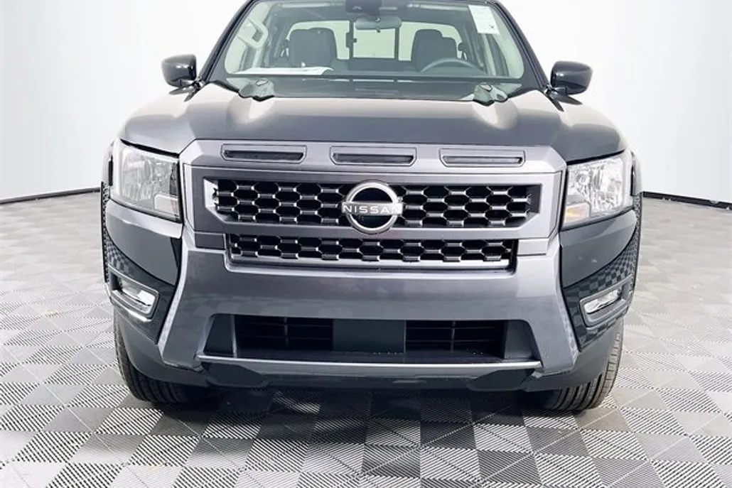 2025 Nissan Frontier SV photo 1