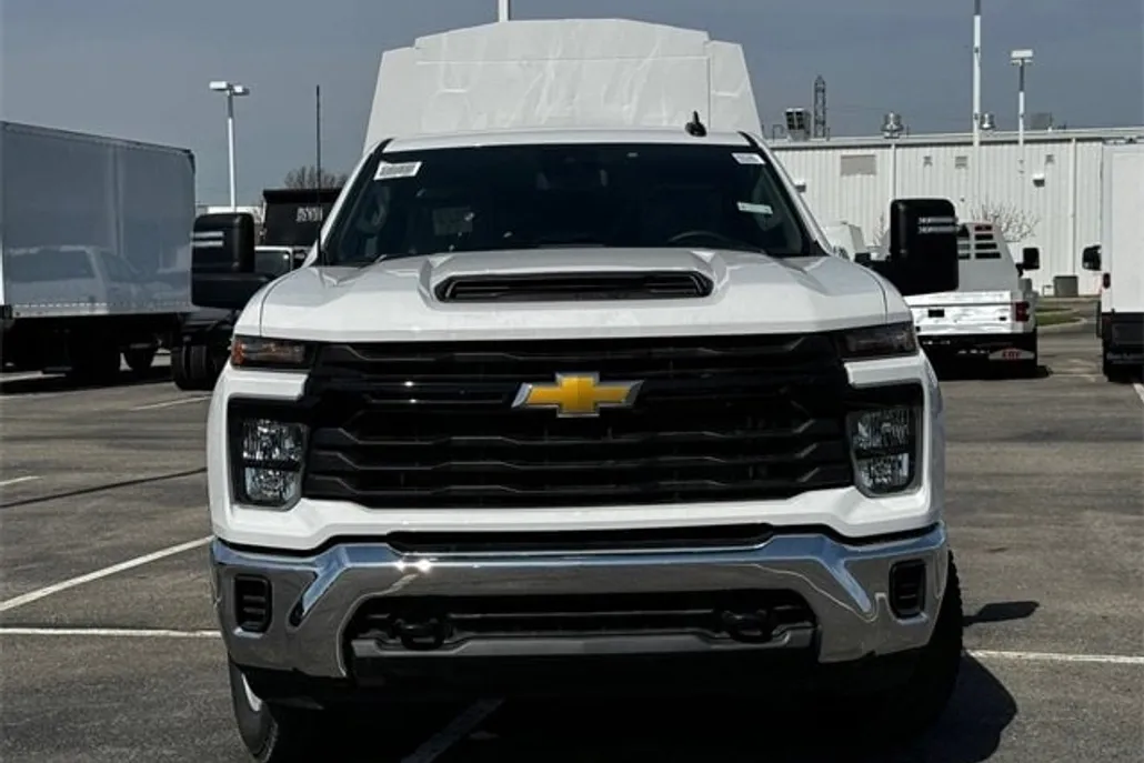 2024 Chevrolet Silverado 2500HD photo 1