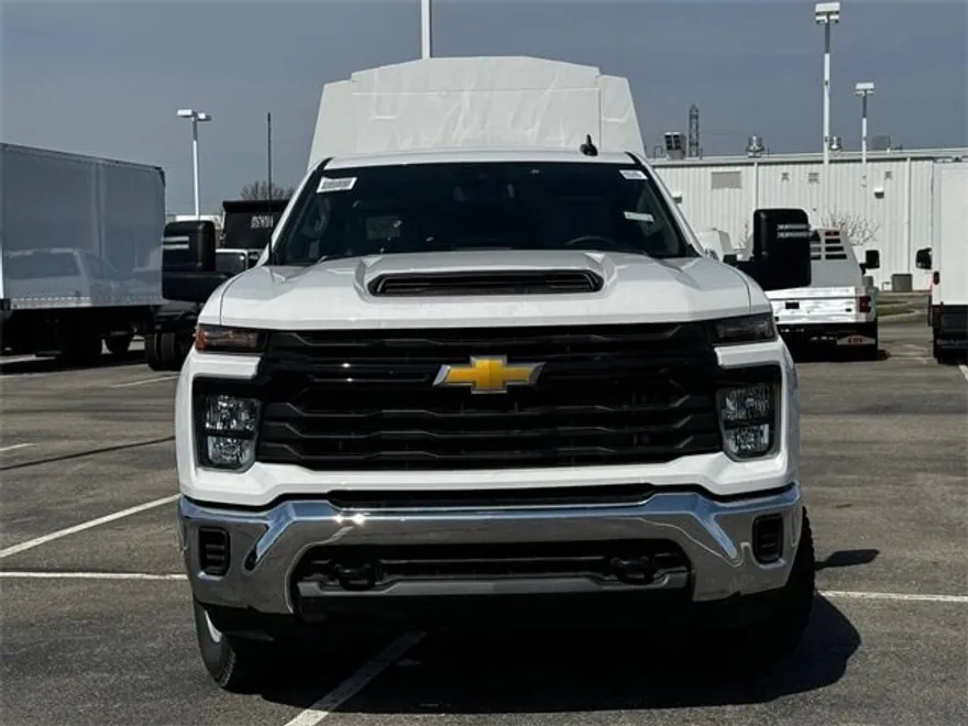 2024 Chevrolet Silverado 2500HD photo 1