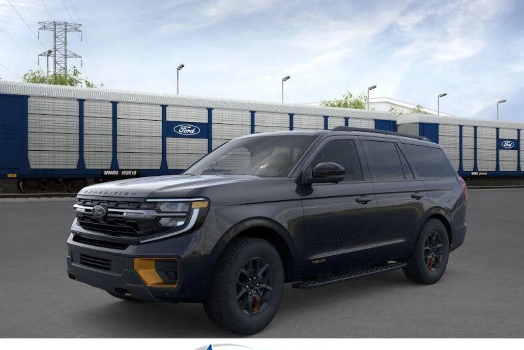 2025 Ford Expedition photo 1