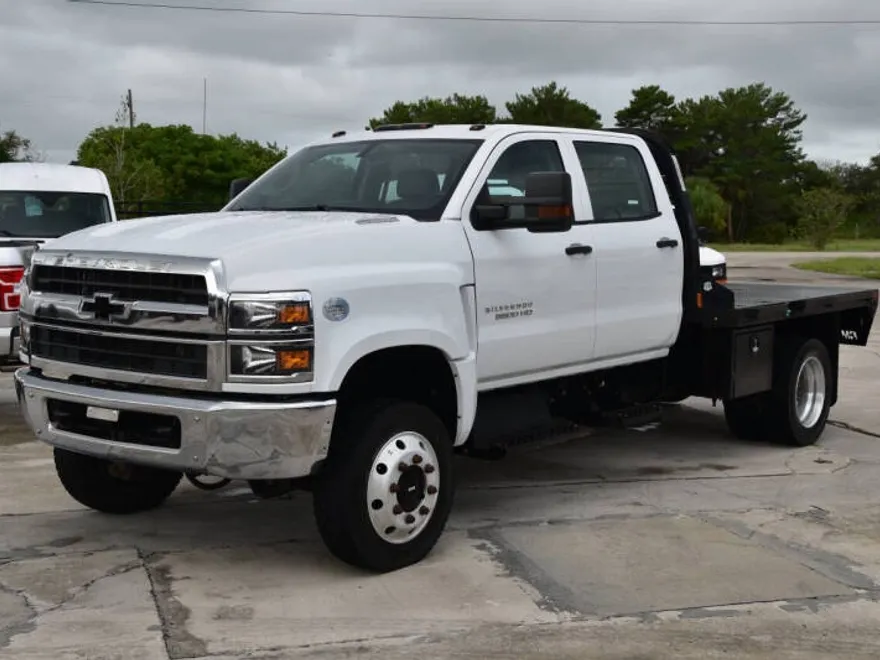 2019 Chevrolet Silverado 5500HD photo 1