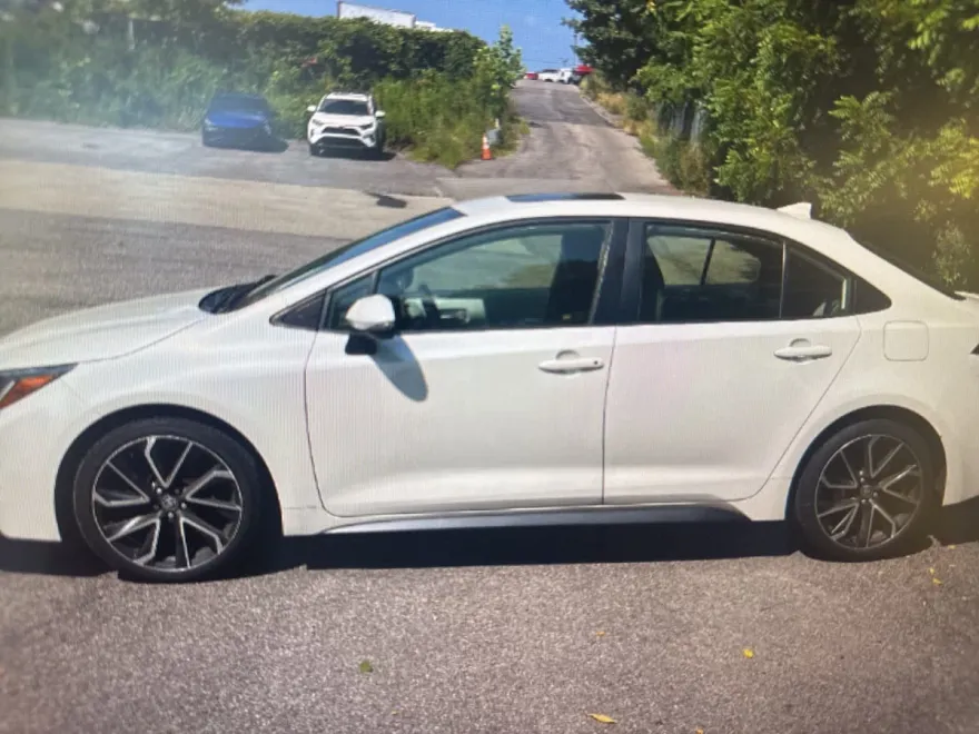 2020 Toyota Corolla SE photo 1