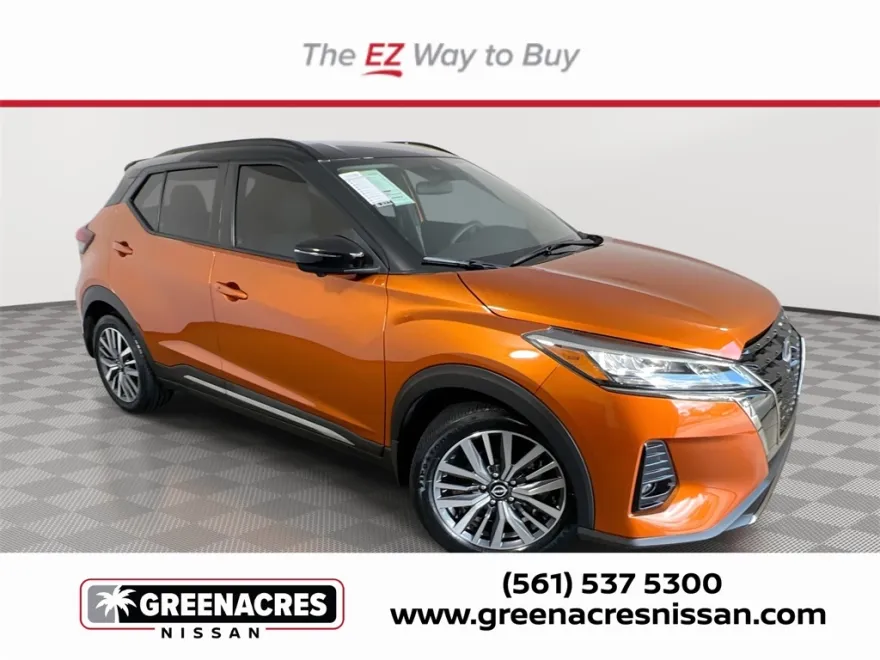 2023 Nissan Kicks SR photo 1