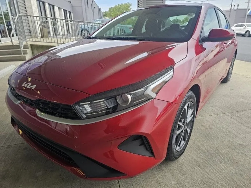 2024 Kia Forte LXS photo 1