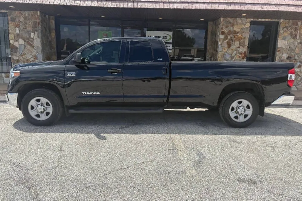 2020 Toyota Tundra SR5 Grade photo 1