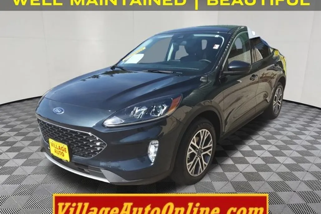 2022 Ford Escape SEL photo 1