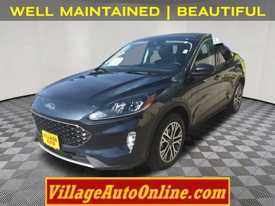 2022 Ford Escape SEL photo 1