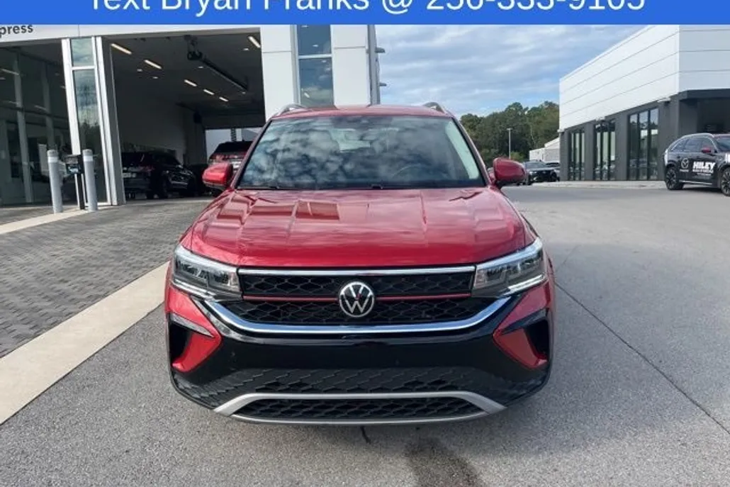 2022 Volkswagen Taos SE photo 1