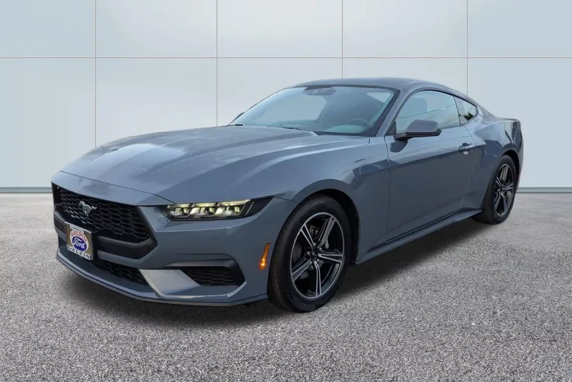 2025 Ford Mustang EcoBoost photo 1