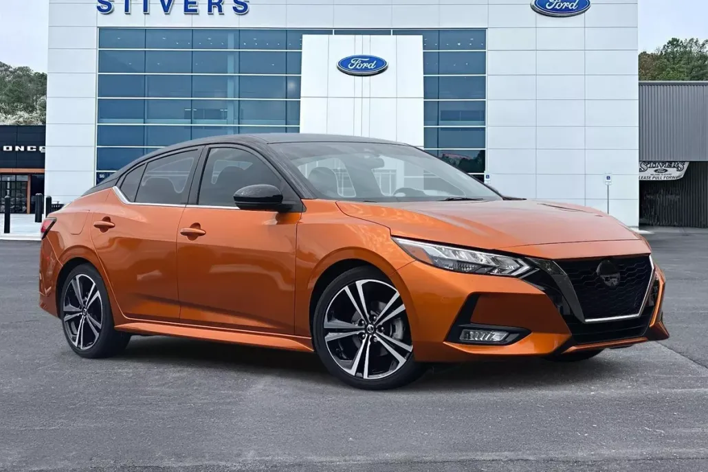 2023 Nissan Sentra SR photo 1