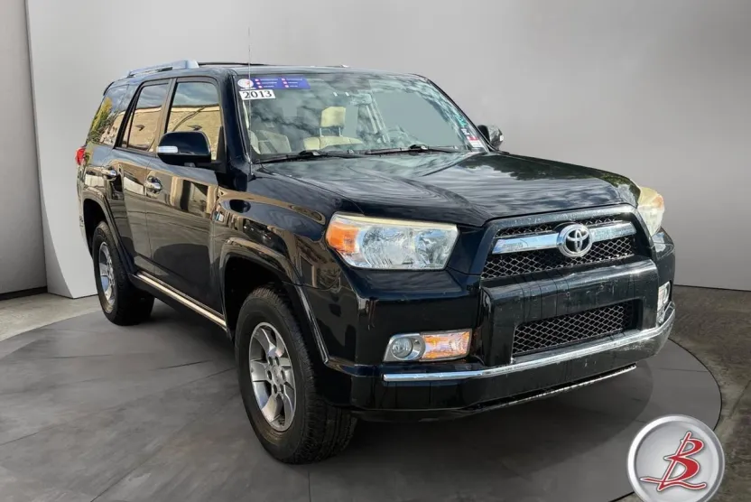 2013 Toyota 4Runner SR5 photo 1