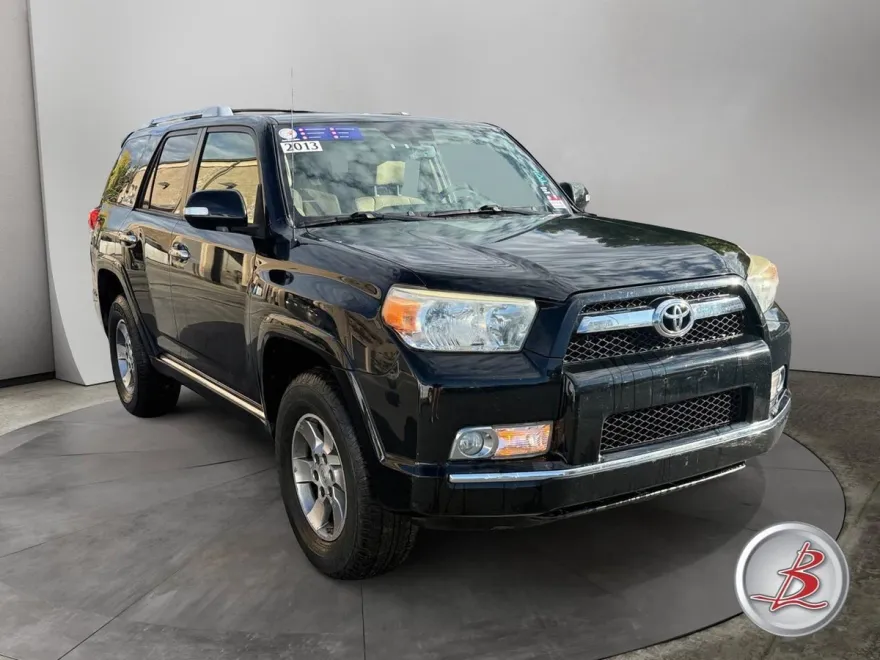 2013 Toyota 4Runner SR5 photo 1