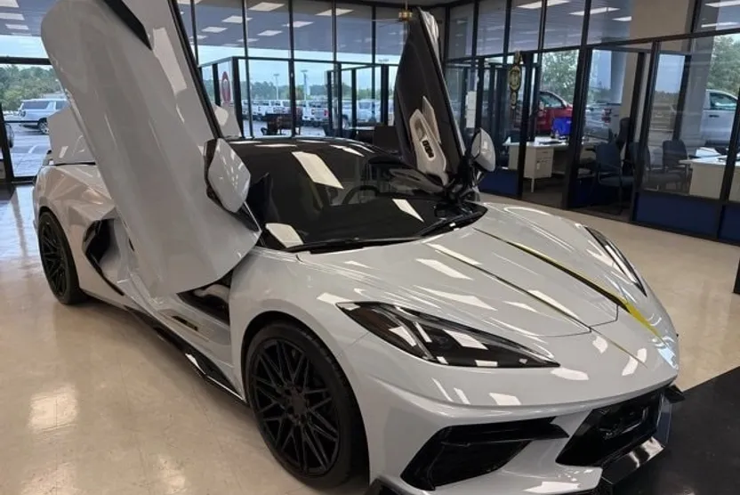 2022 Chevrolet Corvette Stingray 2LT photo 1