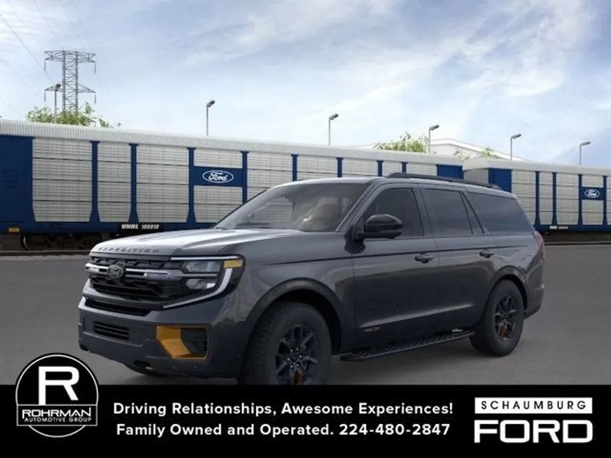 2025 Ford Expedition photo 1