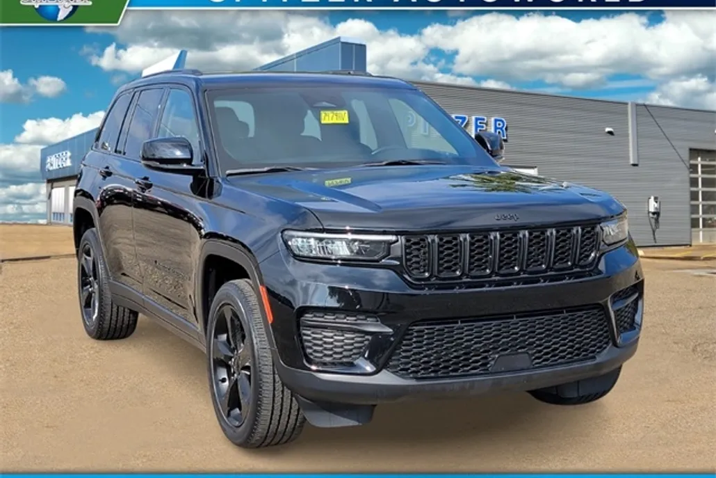 2022 Jeep Grand Cherokee Altitude photo 1