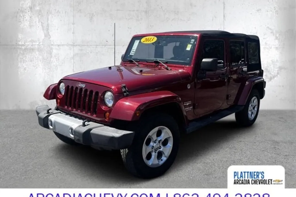 2013 Jeep Wrangler Unlimited Sahara photo 1