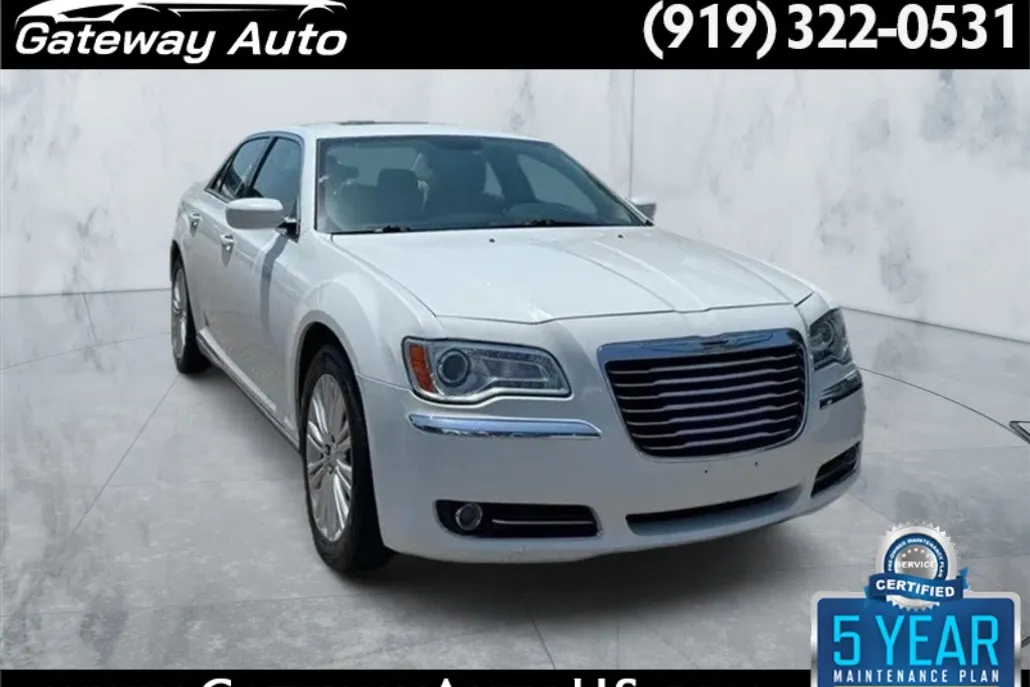 2014 Chrysler 300 photo 1