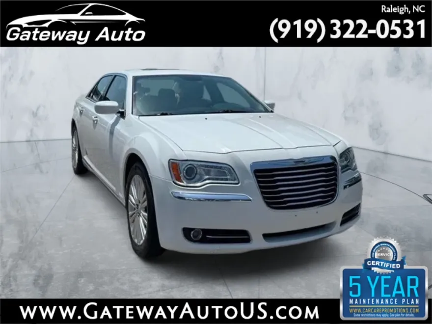 2014 Chrysler 300 photo 1