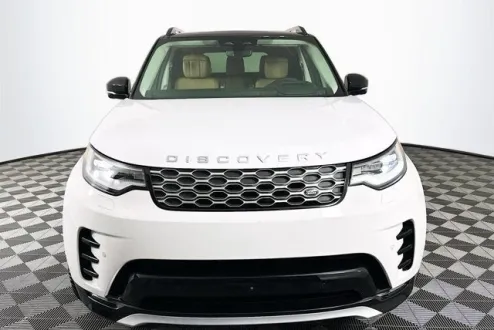 2025 Land Rover Discovery Metropolitan Edition photo 2