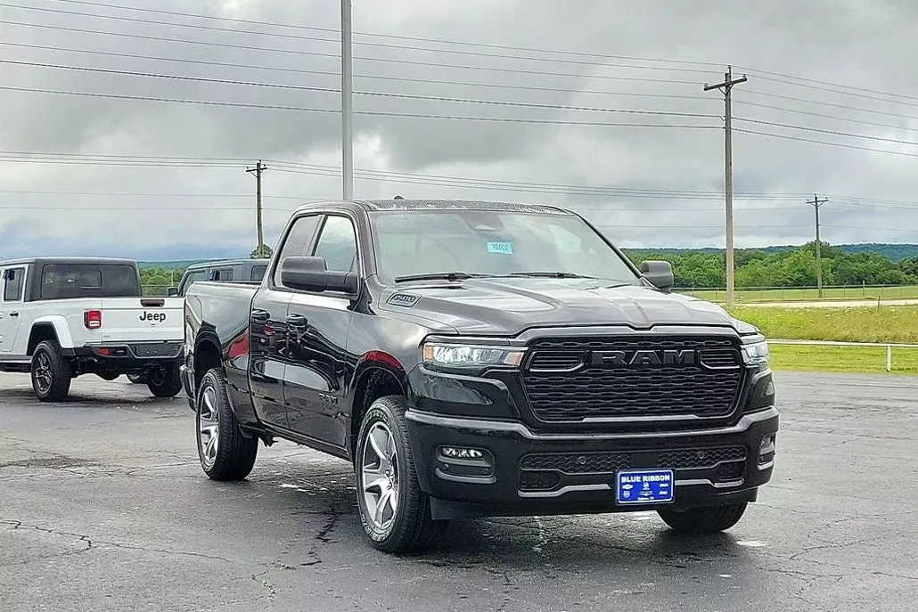 2025 Ram 1500 Tradesman photo 1