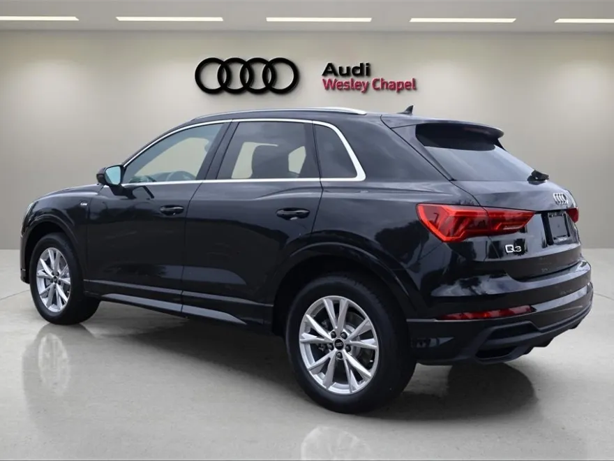 2025 Audi Q3 Premium S line photo 2