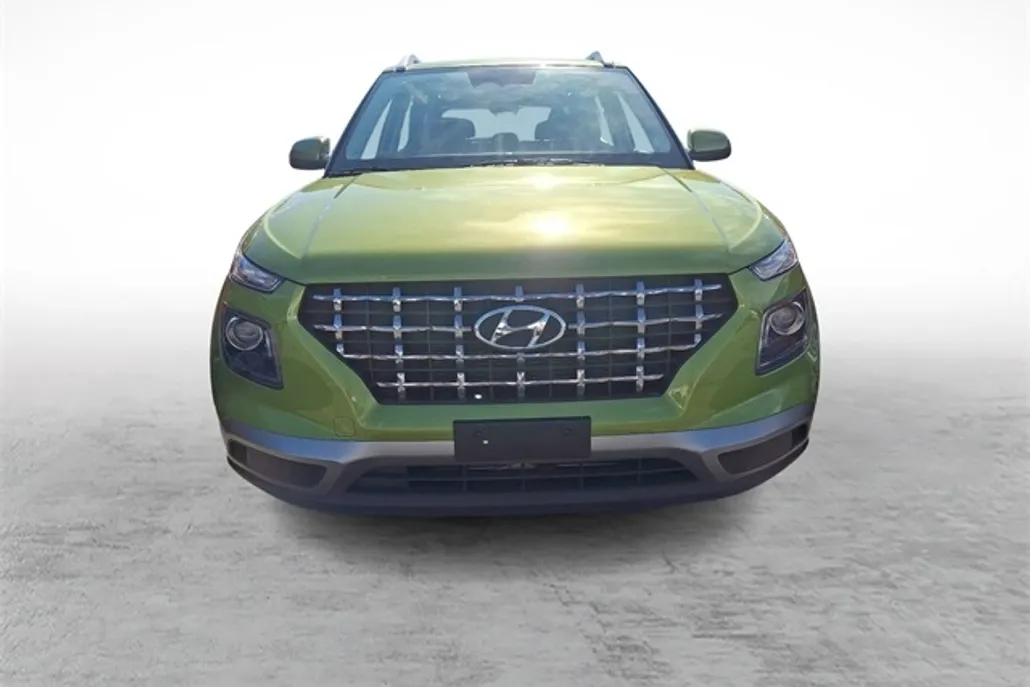 2024 Hyundai Venue SEL photo 1