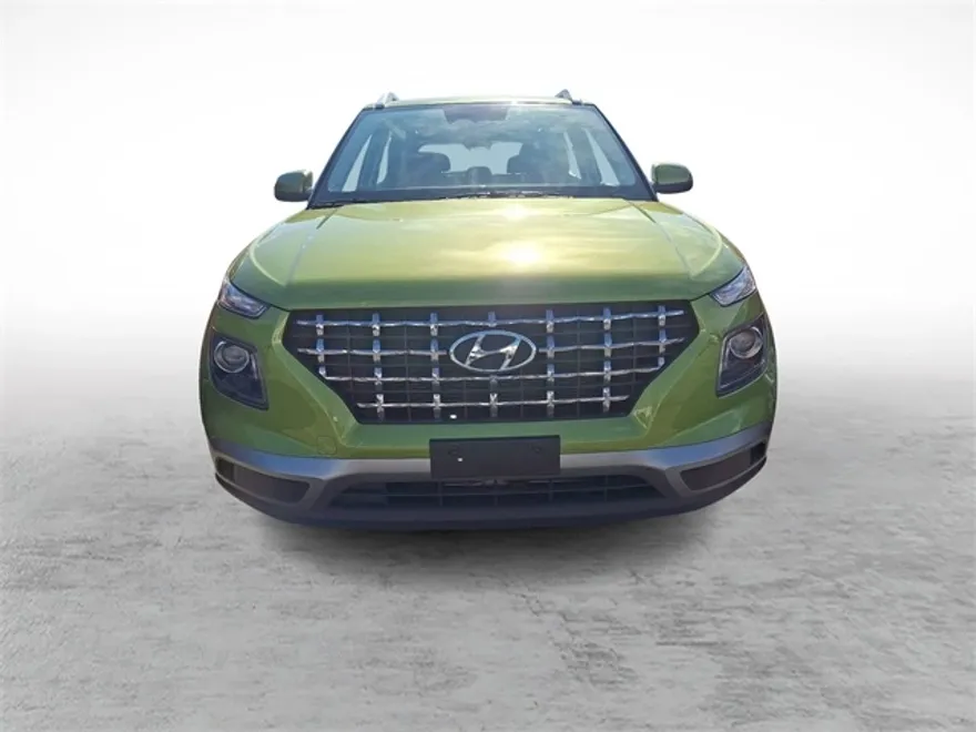 2024 Hyundai Venue SEL photo 1