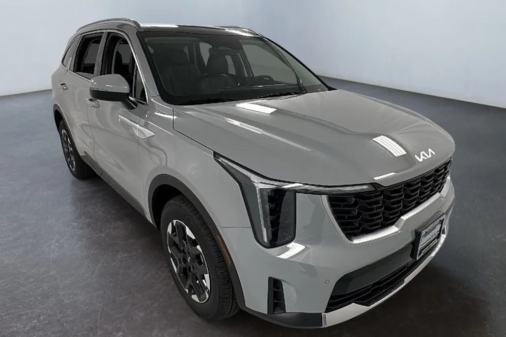 2026 Kia Sorento S photo 1
