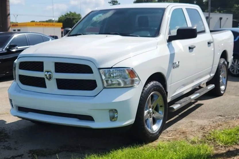 2016 Ram 1500 ST photo 1