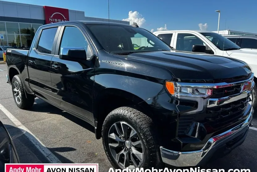 2023 Chevrolet Silverado 1500 LT photo 1