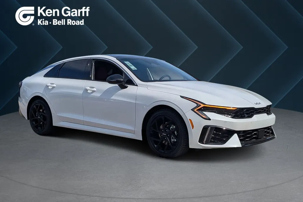 2026 Kia K5 GT-Line photo 1