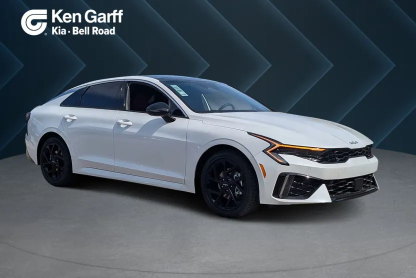 2026 Kia K5 GT-Line photo 1