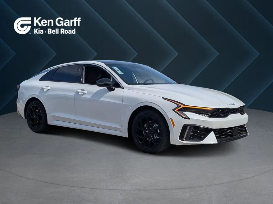 2026 Kia K5 GT-Line photo 1