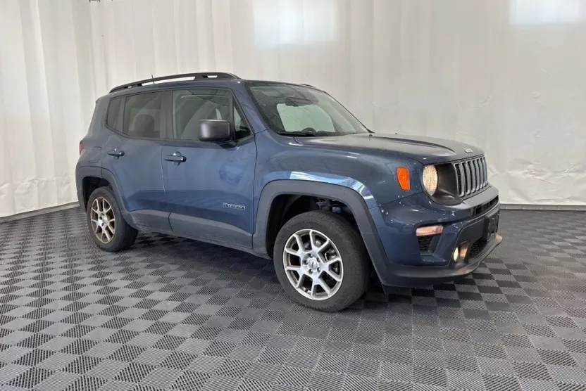2022 Jeep Renegade Latitude photo 1