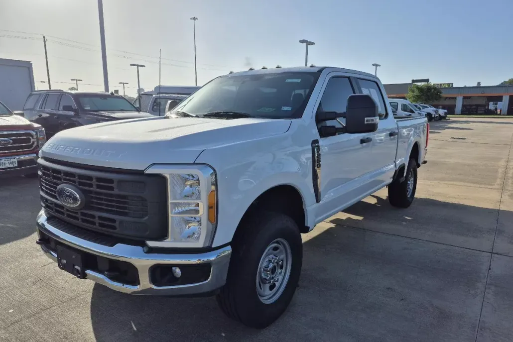 2023 Ford F-250 XL photo 1