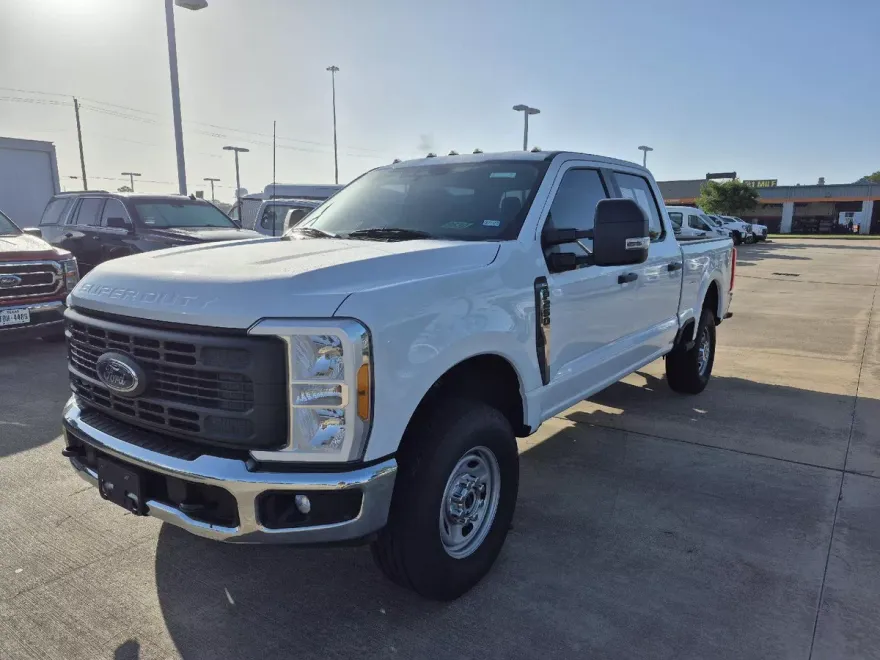 2023 Ford F-250 XL photo 1
