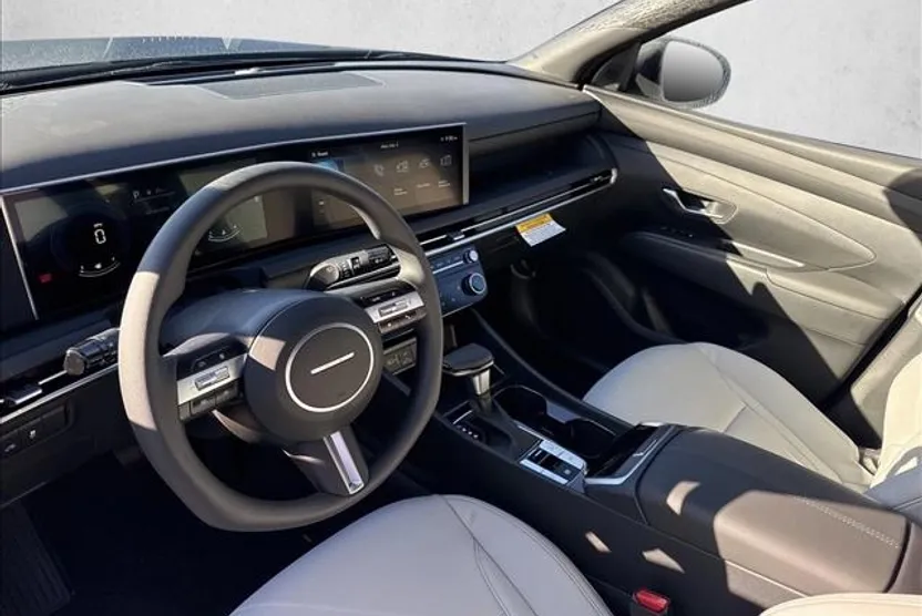 2025 Hyundai Santa Cruz SEL photo 1
