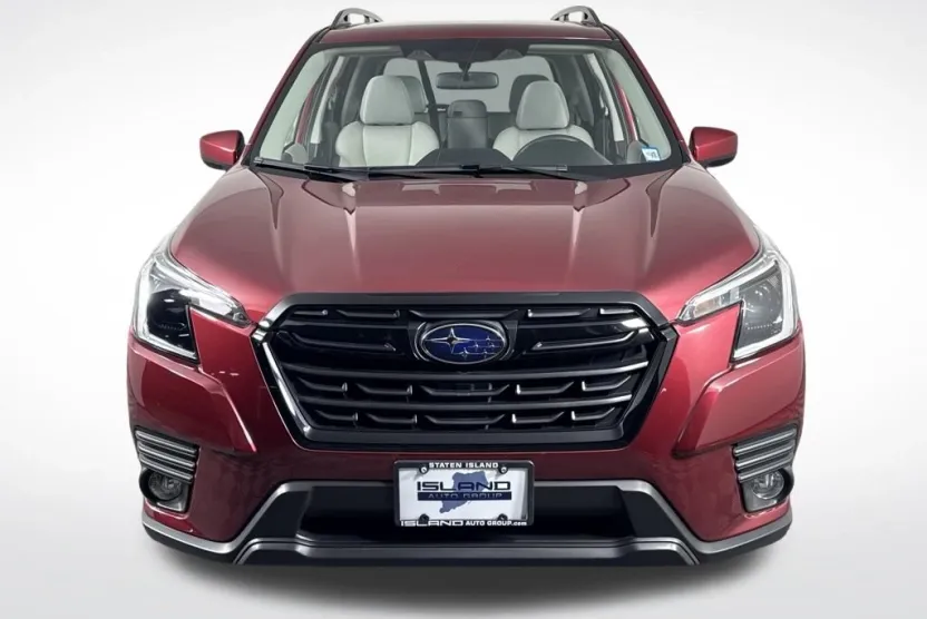 2022 Subaru Forester Premium photo 1