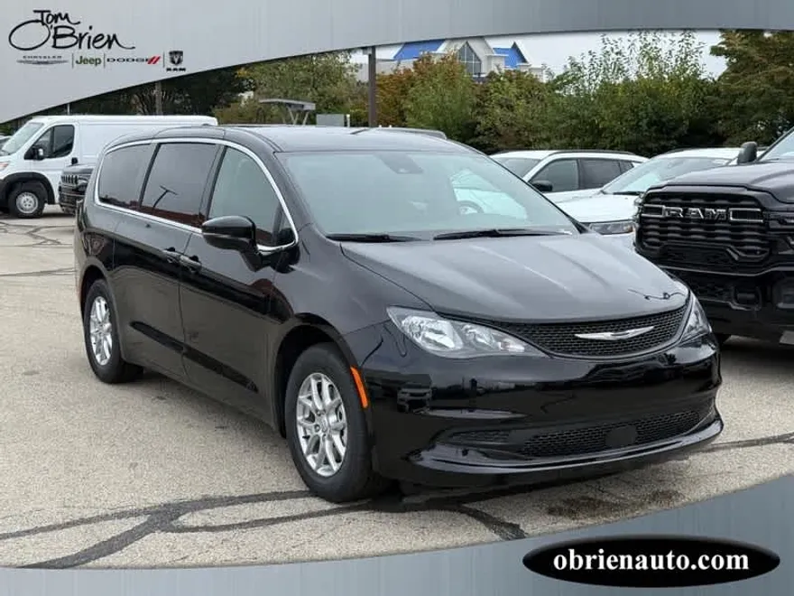 2026 Chrysler Voyager LX photo 1