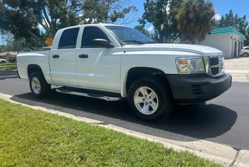 2008 Dodge Dakota SXT photo 1