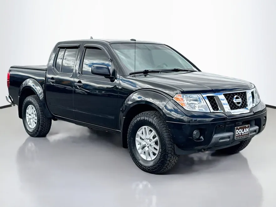 2017 Nissan Frontier SV photo 1